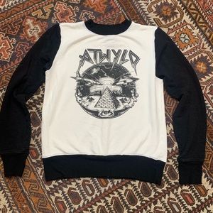 Atwyld Rendezvous fleece sweater shirt